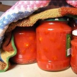 Tomatoes in their own juice for the winter without sterilization