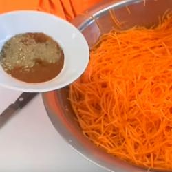 Como cozinhar cenouras coreanas em casa - receitas passo a passo com fotos