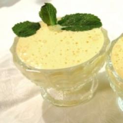 Recipe for eggnog made from proteins and sugar